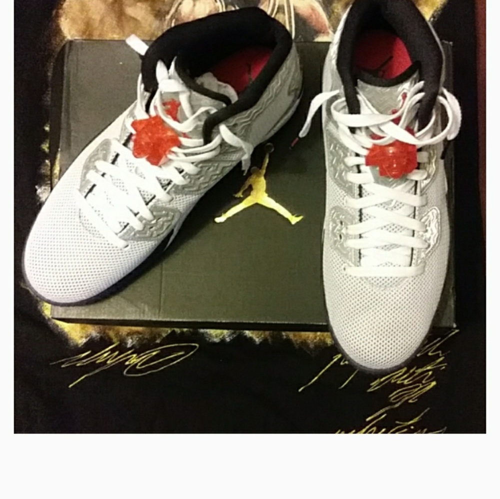 BNIB JORDAN SPIKE 40